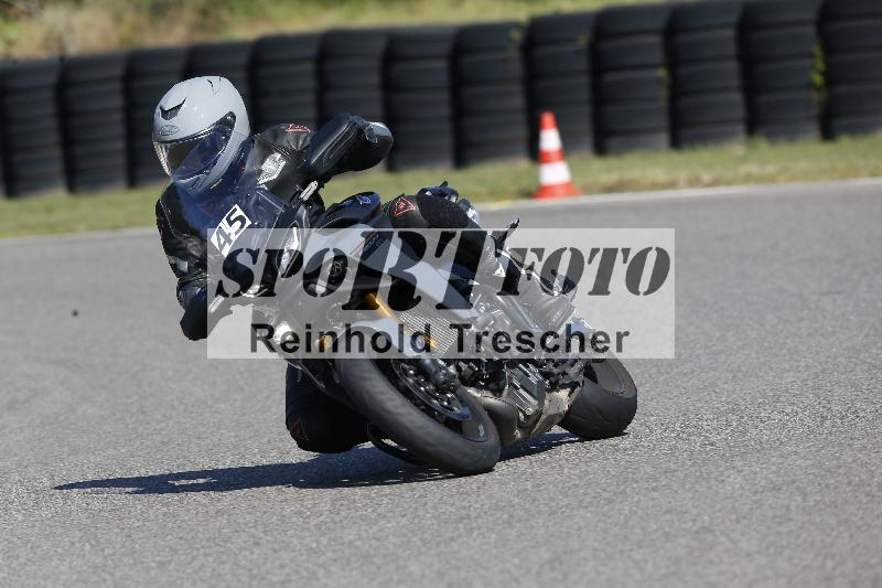 /Archiv-2025/49 26.08.2025 Cornu Master School ADR/blau-bleu/45